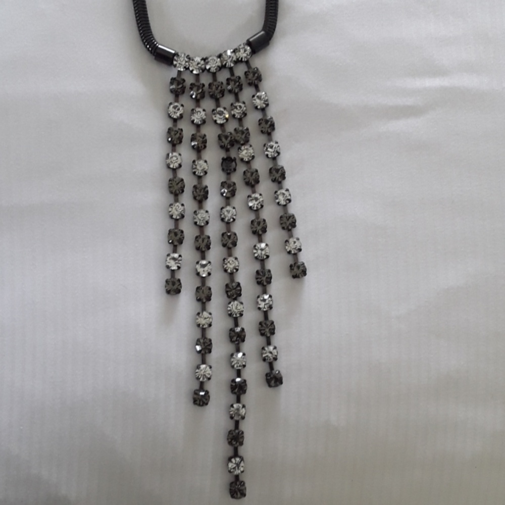 GORGEOUS NECKLACE